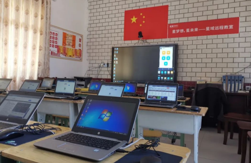 从搭建教室到捐赠电脑,华亿(中国)一站式服务官网全力支持公益教育